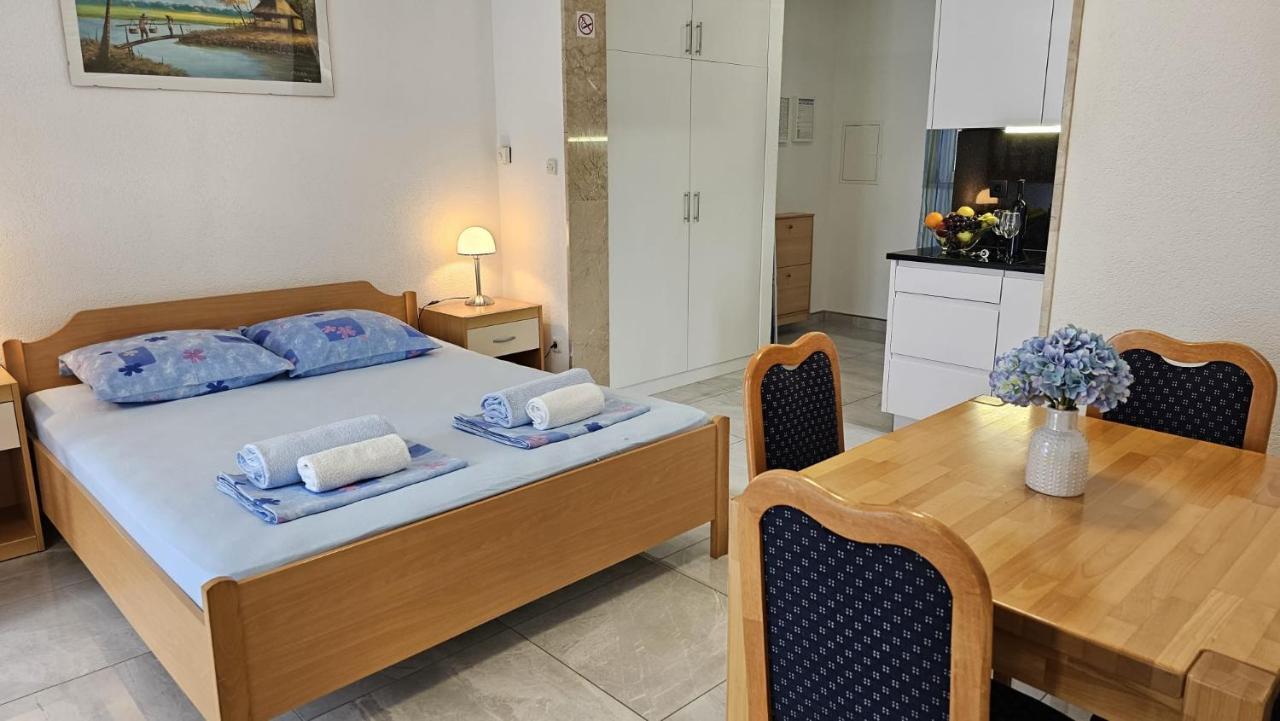 Apartmani Barnjak Trogir Exterior photo